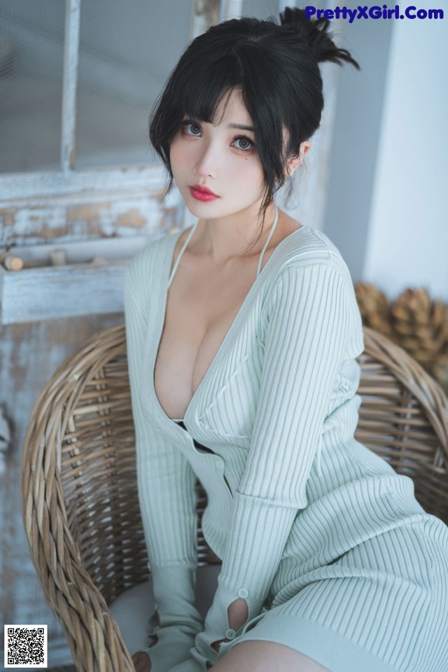 Coser@rioko凉凉子 Vol.077: 人妻毛衣 (54 photos) No.5a5729